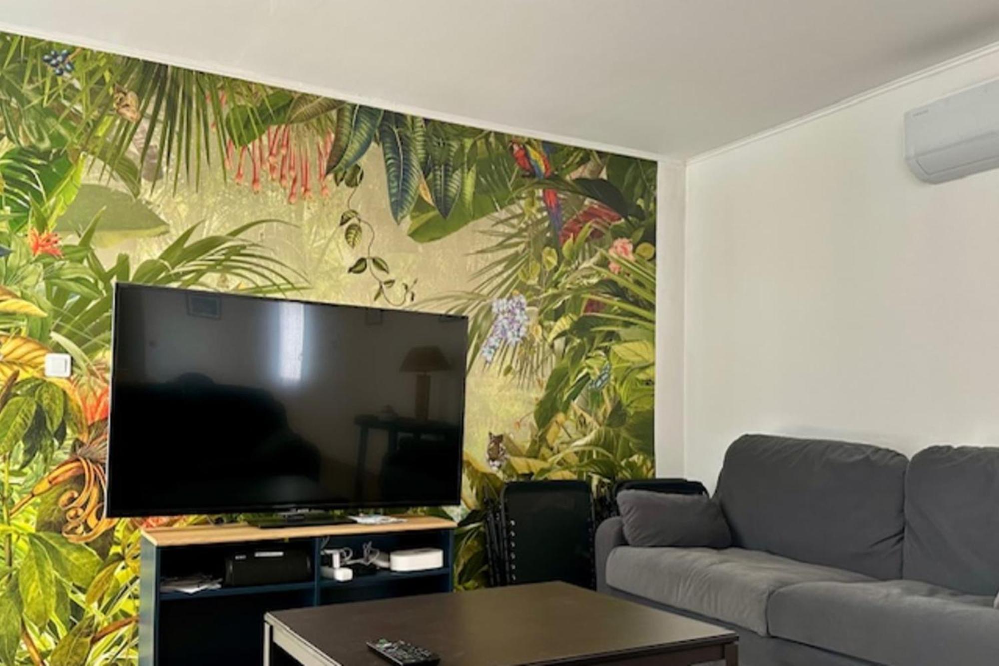 House With Garden And Terrace In Holiday home
